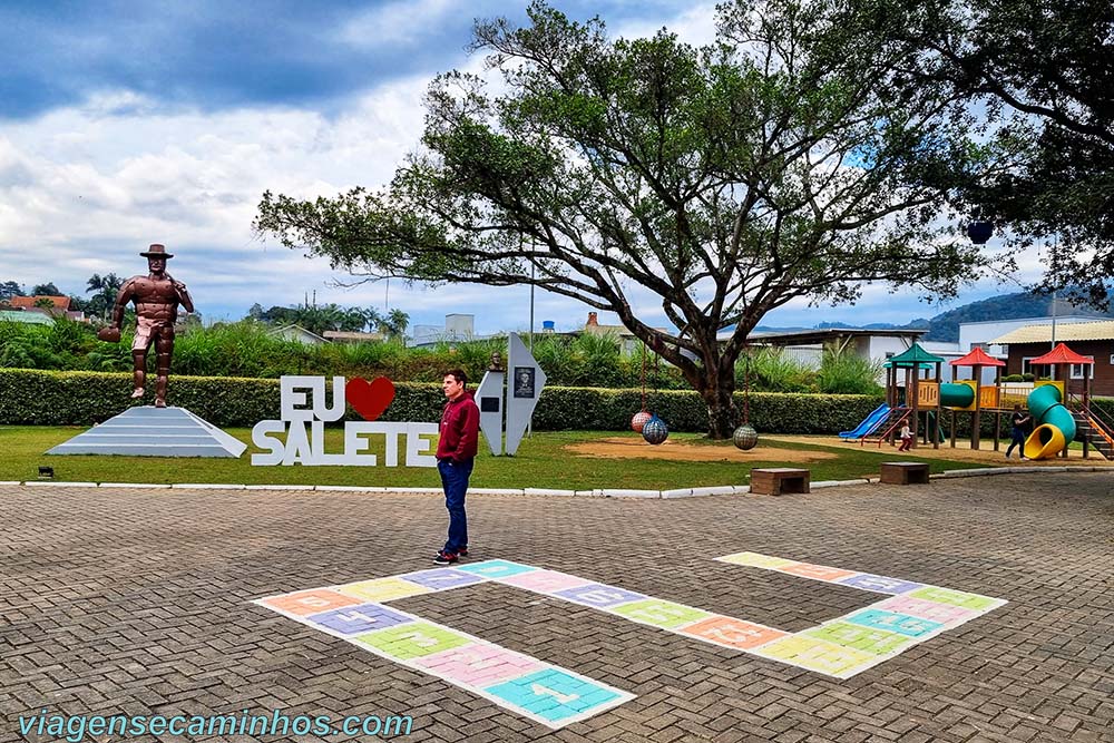 Praça Raimundo Tamanini - Salete SC