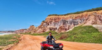 Passeio de quadriciclo na Praia do Gunga