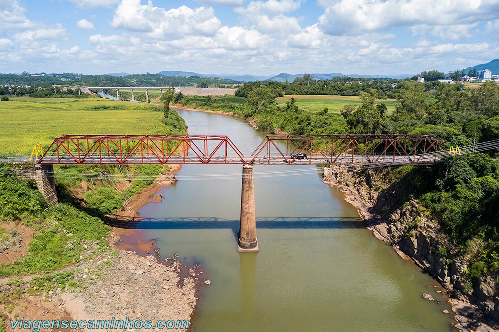 Ponte de Ferro de Lajeado