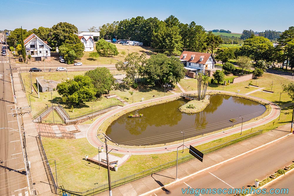 Praça do Lago - Teutônia