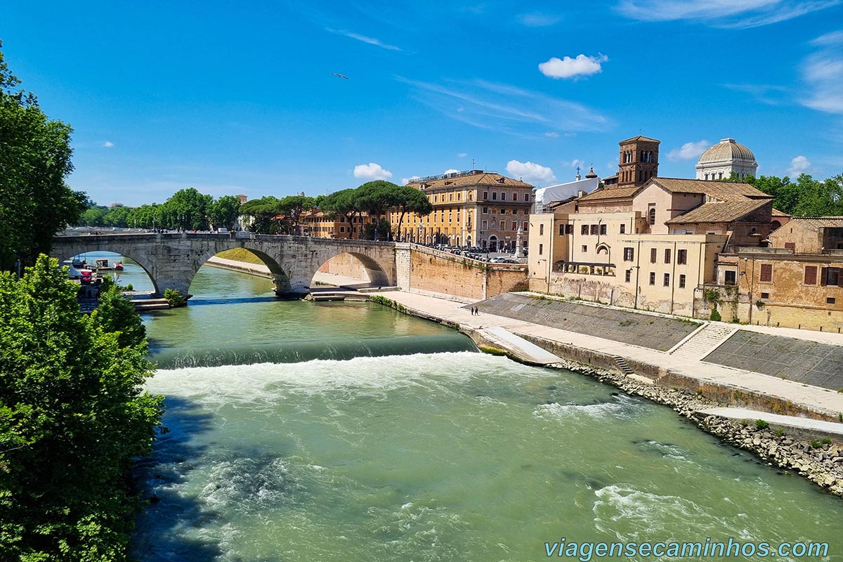 Ponte Cestio e Rio Tibre - Bairro Trastevere - Roma