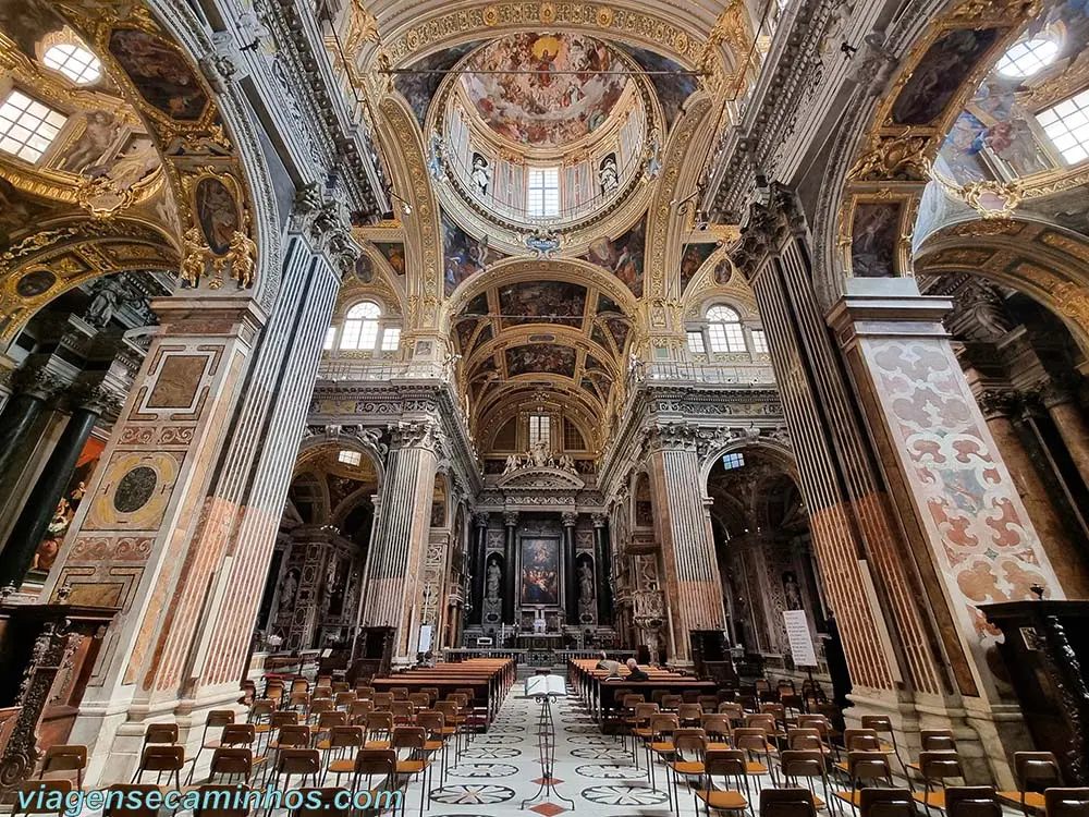 Pontos turísticos de Gênova - Chiesa del Gesu e dei Santi Ambrogio e Andrea