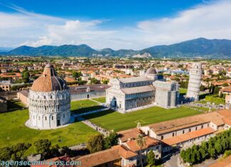 Piazza dei Miracoli - Pisa - Itália