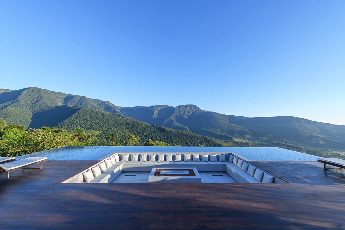 Piscina infinita da Morada dos Canyons