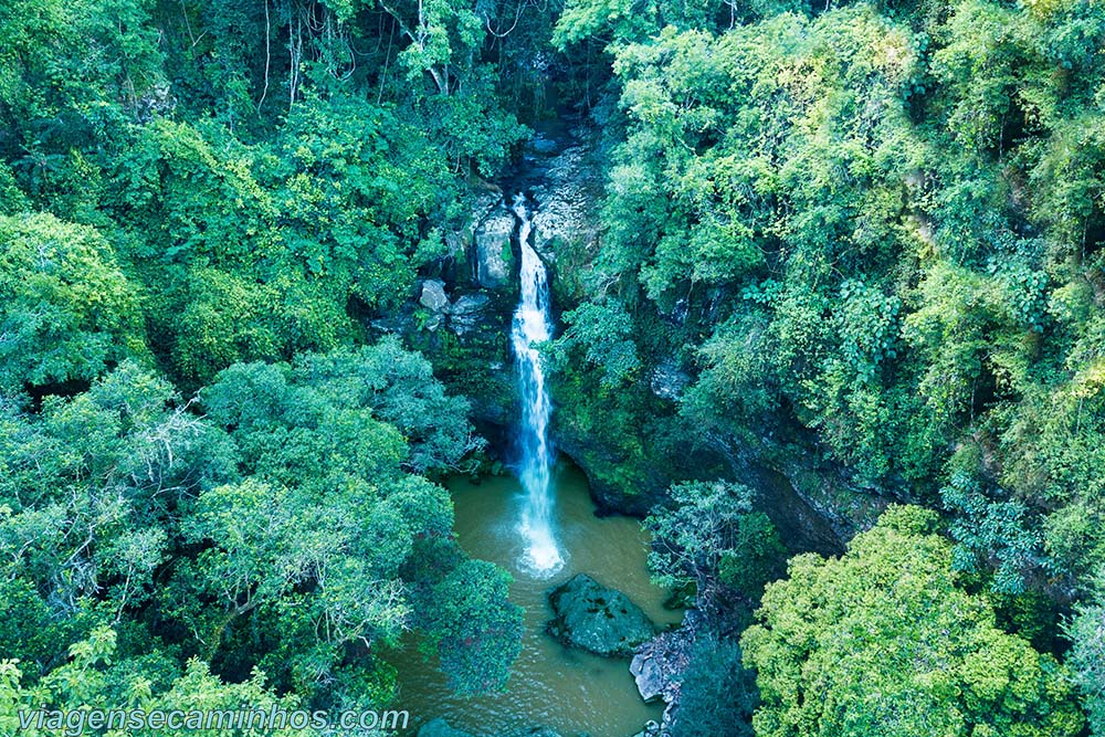 Cascata Canhada Funda II - Pouso Novo
