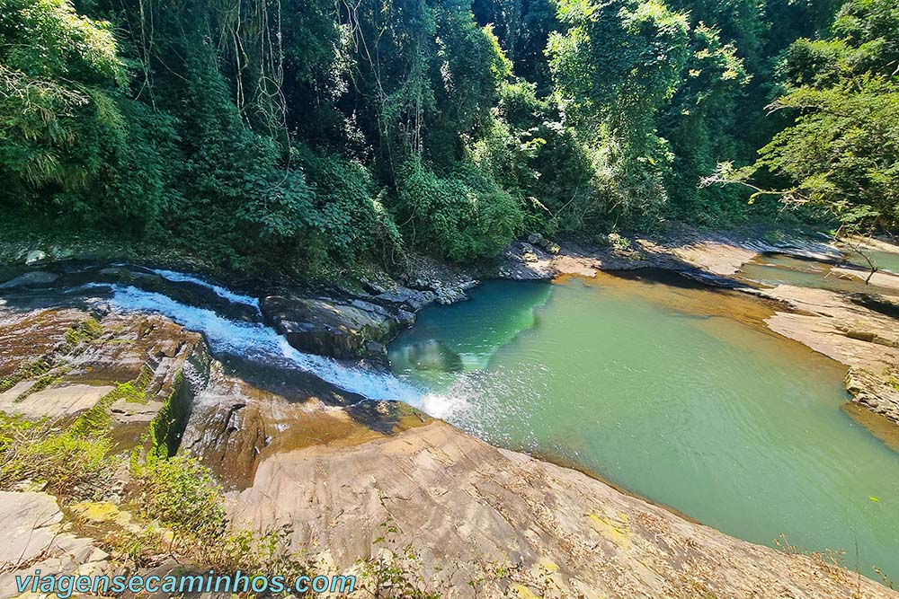 Cascata na trilha do Pilão Baixo - Coqueiro Baixo
