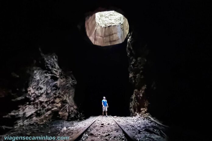 Túnel Furado - Roca Sales Túnel Furado - Roca Sales