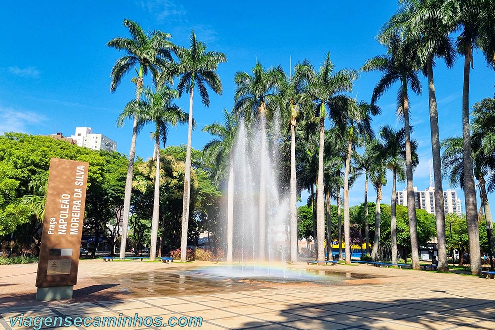 O que fazer em Maringá - Praça Napoleão Moreira Silva