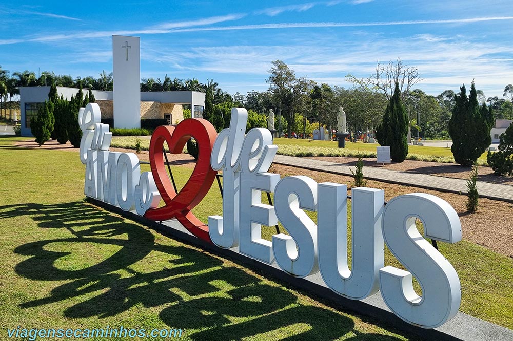 Letreiro no Santuário de Içara