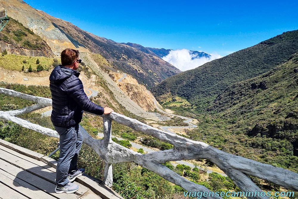 Roteiro no Equador - mirante na estrada entre Cuenca e Guayaquil